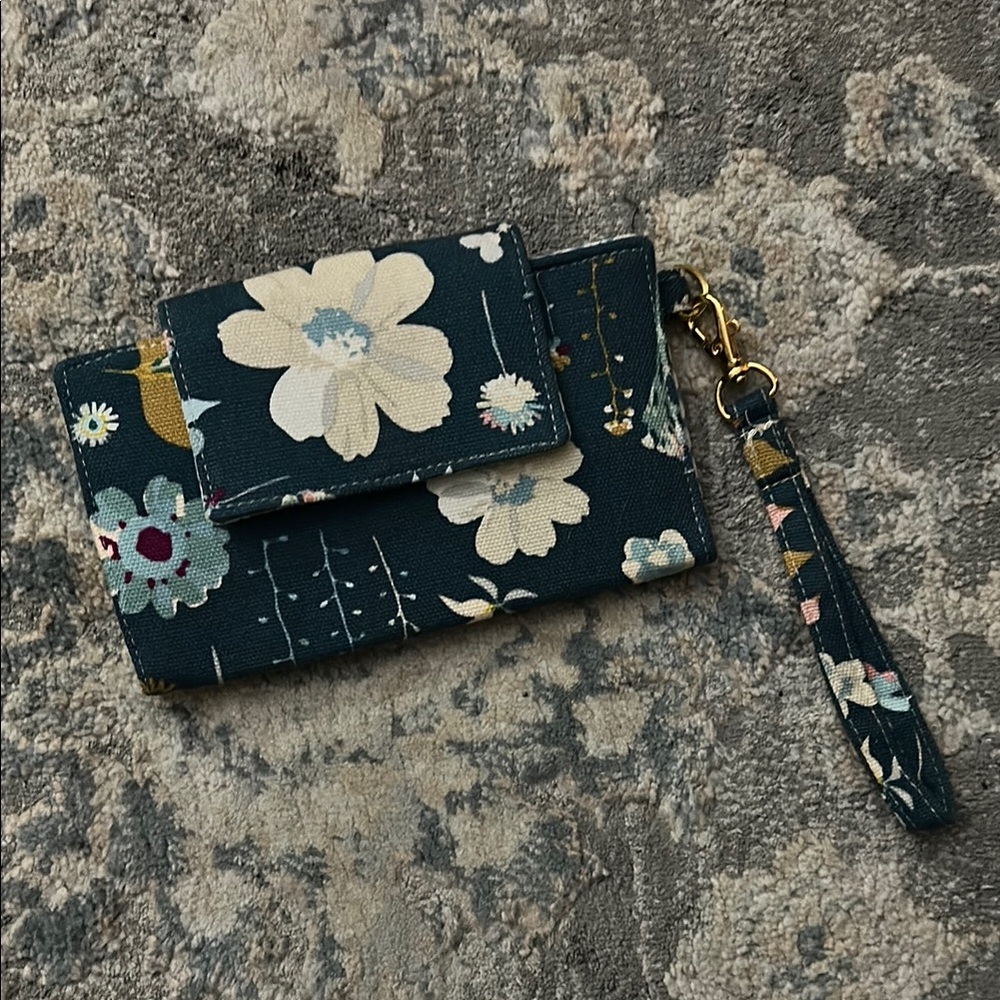Floral Women's Wristlet